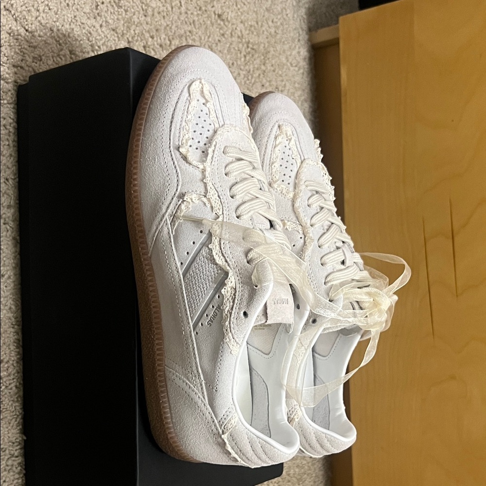 ALOHAS White Cream Sneakers - Picture 4 of 8